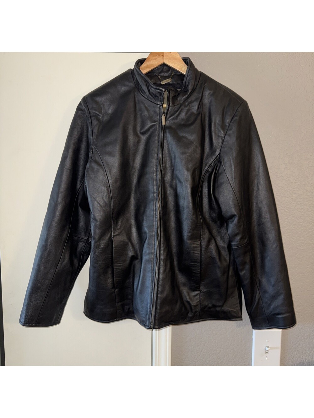Burks Bay Men's Black Genuine Leather Jacket Full Zip Size Large Cafe Racer